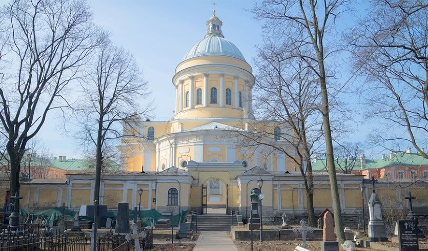 Никольское кладбище – пешеходные экскурсии от 700 рублей Никольское кладбище – пешеходные экскурсии от 700 рублей