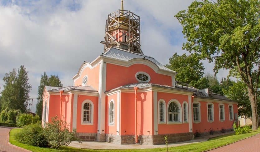 Церковь Святых Петра и Павла – пешеходные экскурсии от 1000 рублей