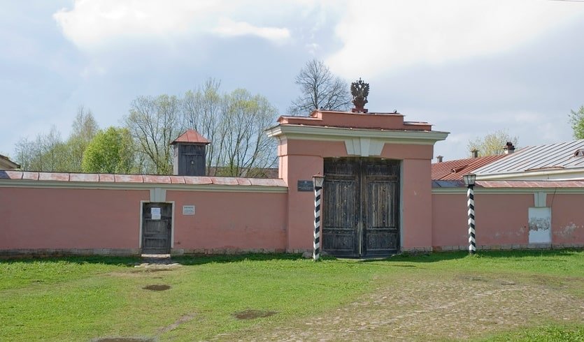 По Пушкинским местам Ленинградской области: Суйда, Выра, Кобрино (для школьных групп) – экскурсии и программы для детей от 1660 руб.