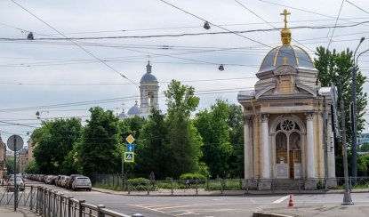 По Ждановской улице на Петровский остров – Пешеходные экскурсии от 600 рублей