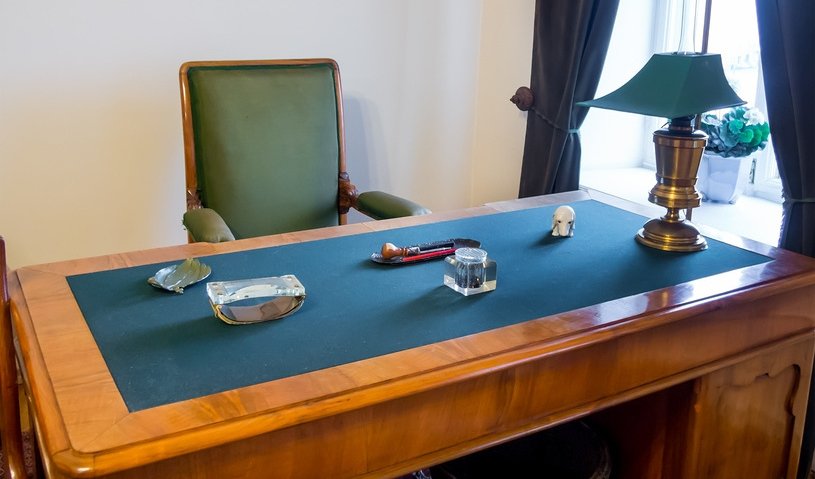 Петербург Блока (с посещением музея-квартиры поэта) — фото № 5 — Фотобанк Лори / Вячеслав Палес Петербург Блока (с посещением музея-квартиры поэта) — автобусная экскурсия