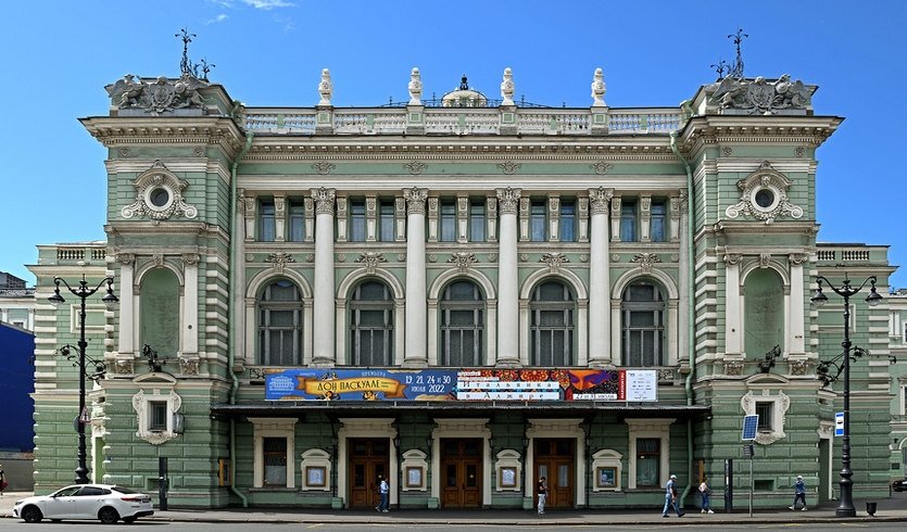 Женские образы Петербурга — автобусная экскурсия