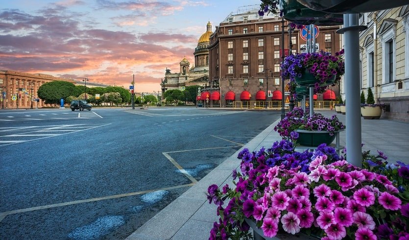 Серебряная нить Серебряного века – фото №1 – Фотобанк Лори/ Baturina Yuliya  Серебряная нить Серебряного века – Пешеходные экскурсии