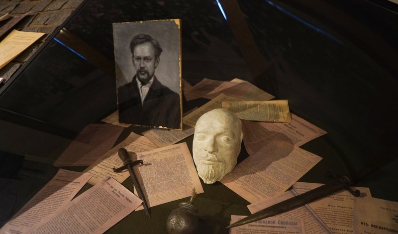 Музей политической истории России – Сборные экскурсии для школьников в Санкт-Петербурге