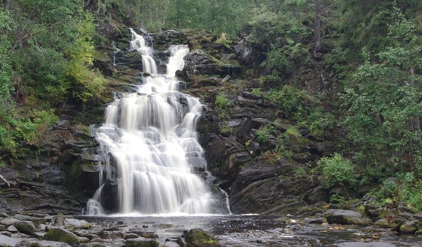 Водопад «Белые Мосты» – туры в Карелию от 27950 рублей Водопад «Белые Мосты» – туры в Карелию от 27950 рублей