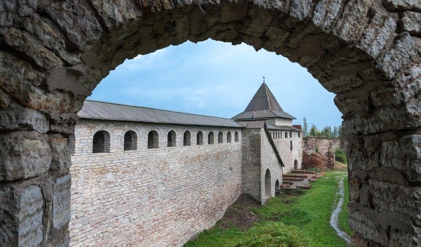 Экскурсия в крепость Орешек (Шлиссельбург) из Санкт-Петербурга – загородные экскурсии от 2500 рублей