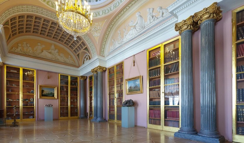 Строгановский дворец — Дворцы и особняки