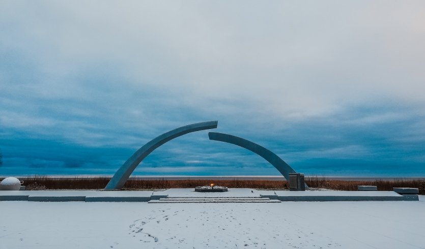 Мемориал Разорванное кольцо – сборные экскурсии для школьников в Санкт-Петербурге