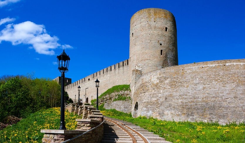 Крепости и усадьбы Ингерманландии (для групп) – автобусные экскурсии для организованных групп от 2100 рублей