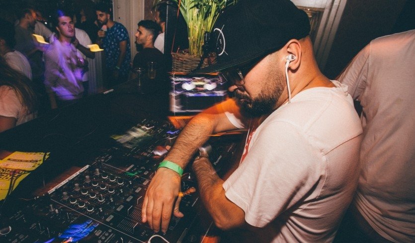 Новогодний карнавал – новогодние корпоративы от 6700 рублей