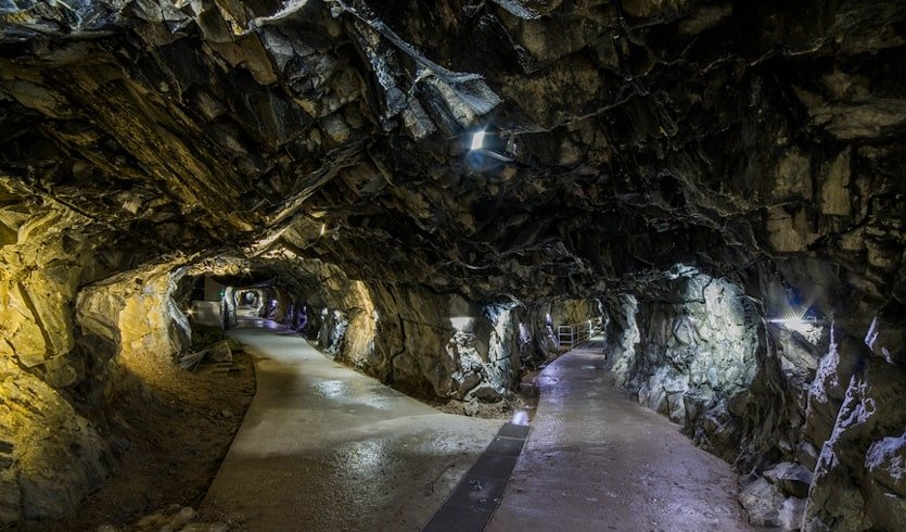 В Карелию на вертолете (2 дня) – Индивидуальные (VIP) экскурсии и туры в Санкт-Петербурге от 319900 руб.