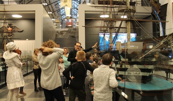 Экспонат музея– новогодние программы для школьных групп от 1850 рублей