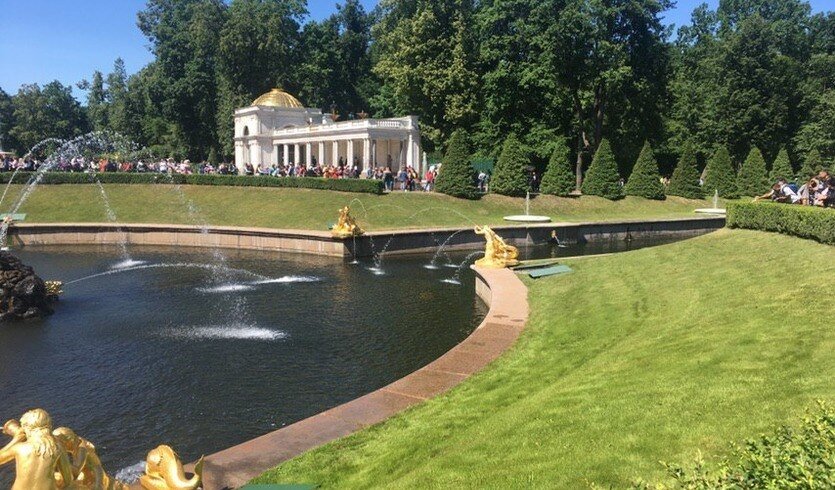 Придворная жизнь Петергофа (Большой дворец и Екатерининский Корпус) – автобусная экскурсия — Автобусные загородные
