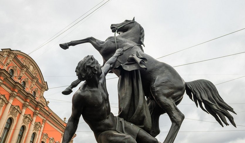 В мире животных: анималистика в архитектуре города - фото № 1