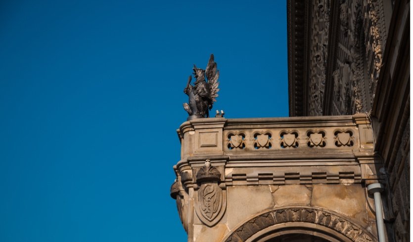 Владимирский дворец – выпускные вечера для 11 класса от 9300 рублей