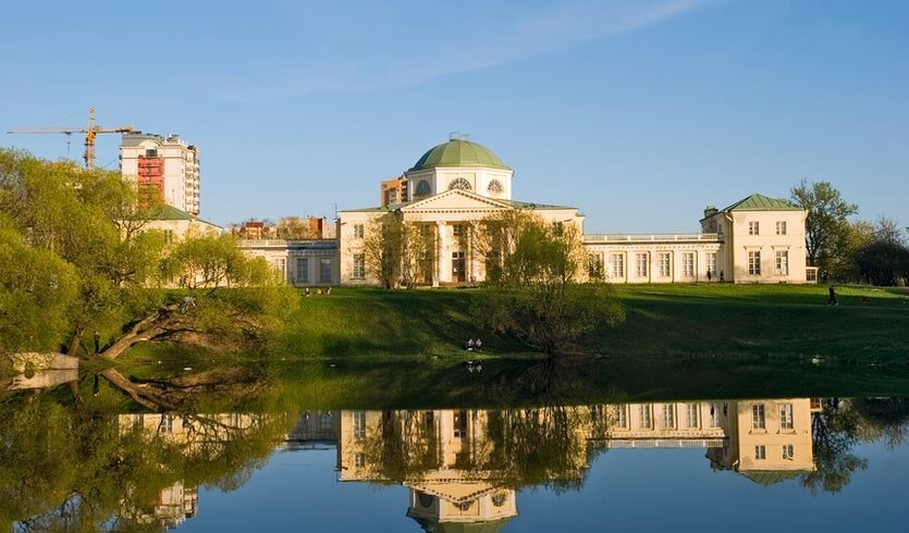 Усадьбы Петергофской дороги – пешеходные экскурсии от 1300 рублей