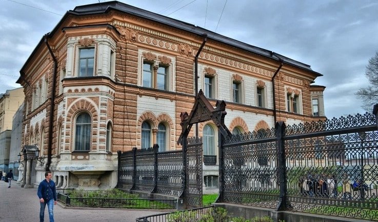 Особняк Сан-Галли – пешеходные экскурсии от 800 рублей Особняк Сан-Галли – пешеходные экскурсии от 800 рублей