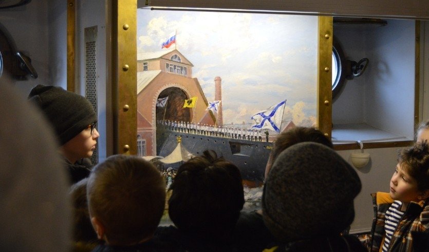 Военно-патриотическая программа на крейсере «Аврора» – экскурсии для школьников в Санкт-Петербурге для школьников от 700 рублей