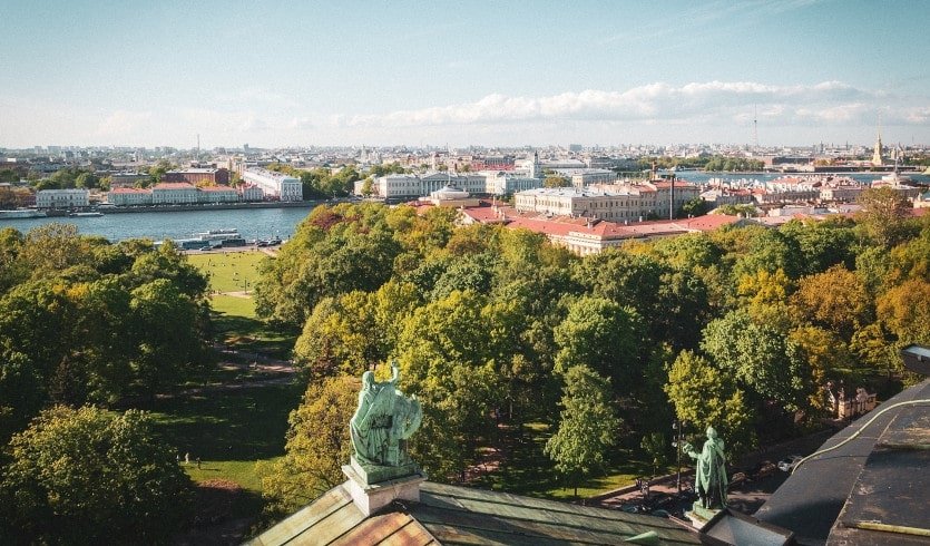 Тур в Санкт-Петербург с обзорной экскурсией — фото № 6 — Photo by Dimitry B on Unsplash Тур в Санкт-Петербург с обзорной экскурсией — индивидуальные туры в Петербург от 3100 руб.