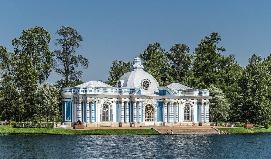 Павильон «Грот» – пешеходные экскурсии от 1400 рублей