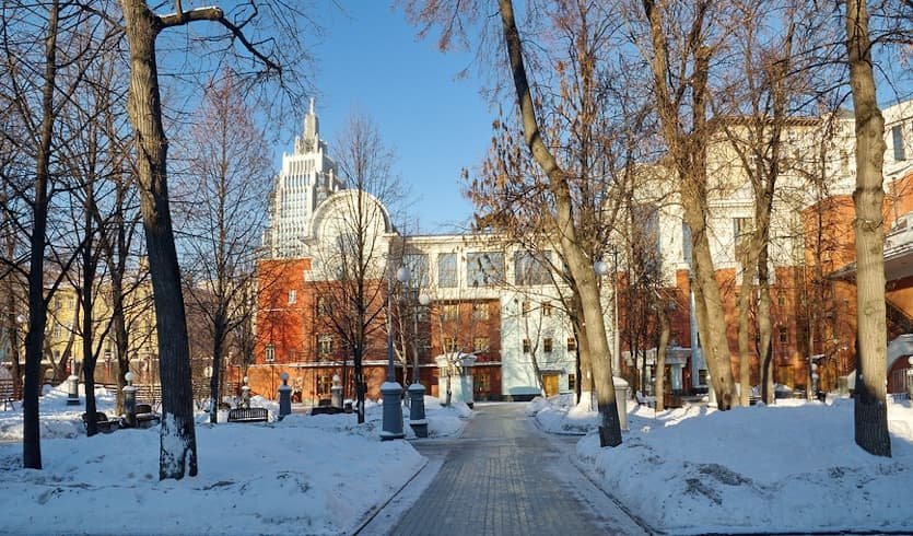 Здравствуй, Ёлка! (4 дня) — туры в Москву от 13500 руб.