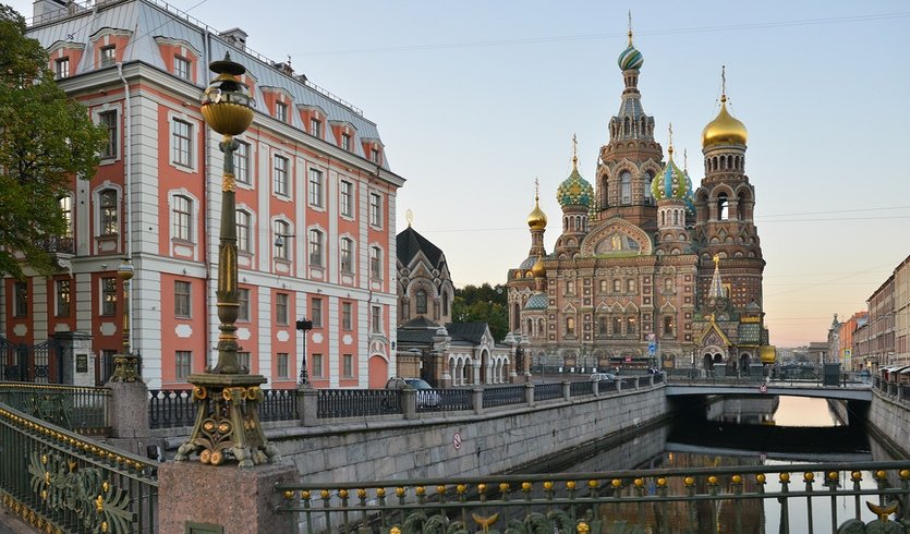 Русский стиль в архитектуре Петербурга — фото № 1 — Фотобанк Лори / Александр Алексеев Русский стиль в архитектуре Петербурга — автобусная экскурсия