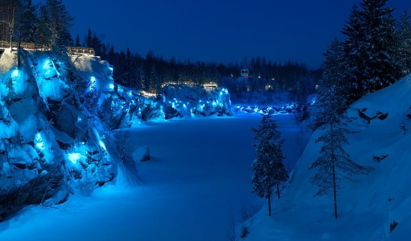 Мраморный каньон в голубой подсветке – туры в Карелию от 55225 рублей Мраморный каньон в голубой подсветке – туры в Карелию от 55225 рублей