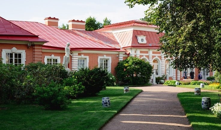 Монплезир – VIP-программы от 53900 рублей