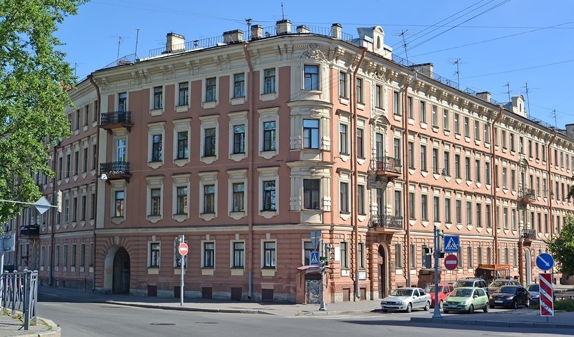 Здание музея-квартиры поэта Александра Блока – автобусные тематические экскурсии от 1100 рублей