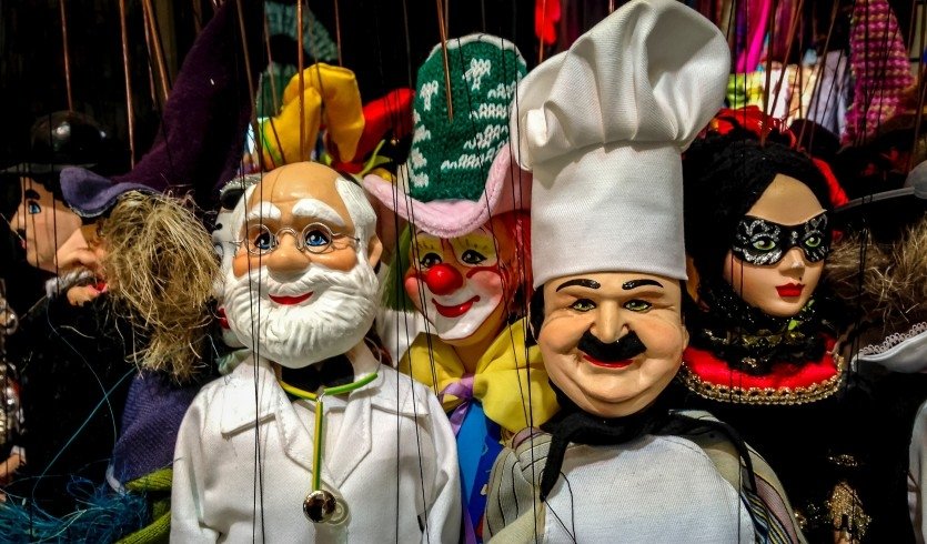 Экскурсия по театру Karlsson Haus + мастер-класс по теневому театру – фото №5 Ray Harrington Экскурсия по театру Karlsson Haus + мастер-класс по теневому театру – Сборные экскурсии, мастер-классы, квесты для школьников в Санкт-Петербурге от 1400 рублей