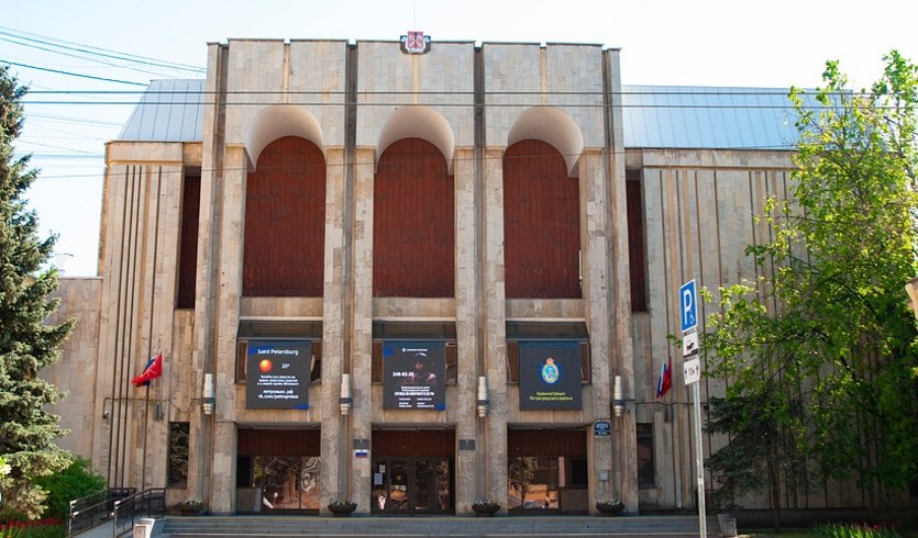 Здание администрации Петроградского района – пешеходные экскурсии от 780 рублей Здание администрации Петроградского района – пешеходные экскурсии от 780 рублей