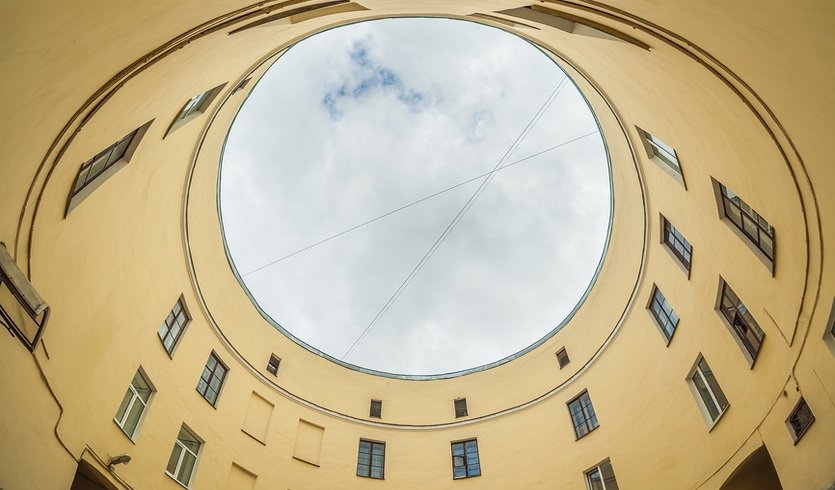 Архитектурные странности и изыски Петербурга — автобусная экскурсия от 990 руб.