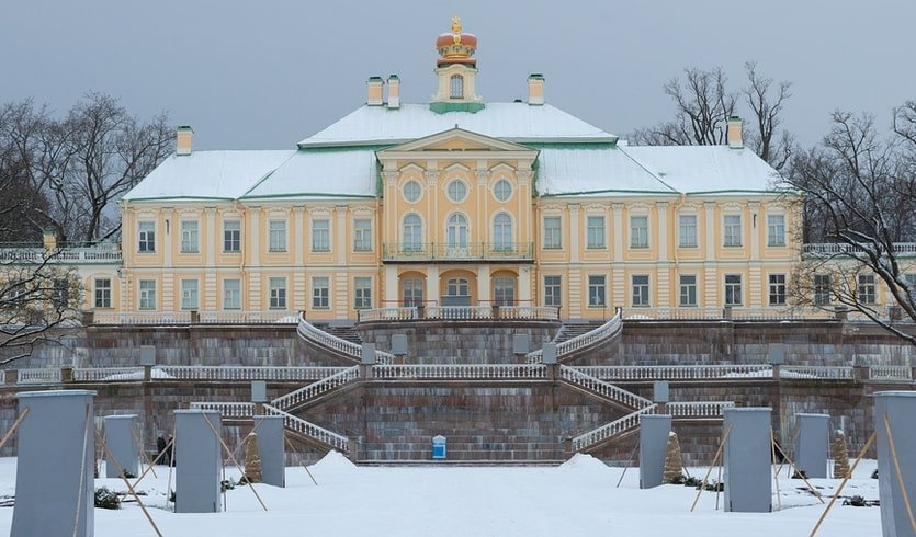 Большой Менщиковский дворец – сборные туры в Санкт-Петербург от 13830 рублей