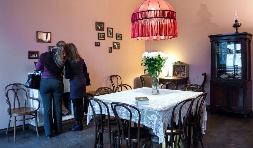 Музей А. Ахматовой – Для школьников — Сборные экскурсии для школьников в Санкт-Петербурге от 350 рублей