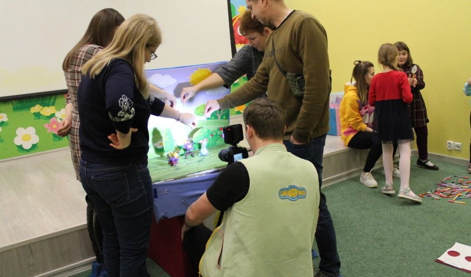 В гостях у Смешариков. Мультмастерская! (экскурсия в Театр-студию «Смешарики») — фото № 5 — Прогулки   В гостях у Смешариков. Мультмастерская! (экскурсия в Театр-студию «Смешарики») — сборные экскурсии, мастер-классы, квесты для школьников в Санкт-Петербурге от 1300 рублей