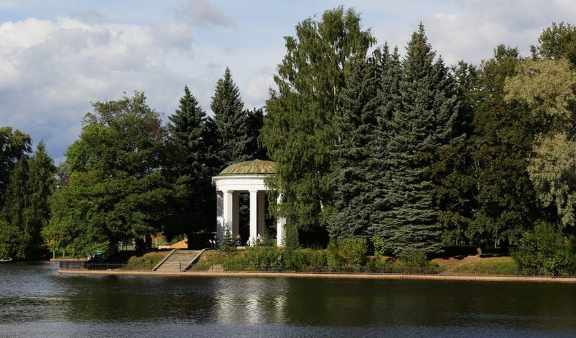 Особняки Крестовского и экологическая архитектура – пешеходные экскурсии для заказных групп от 290 рублей