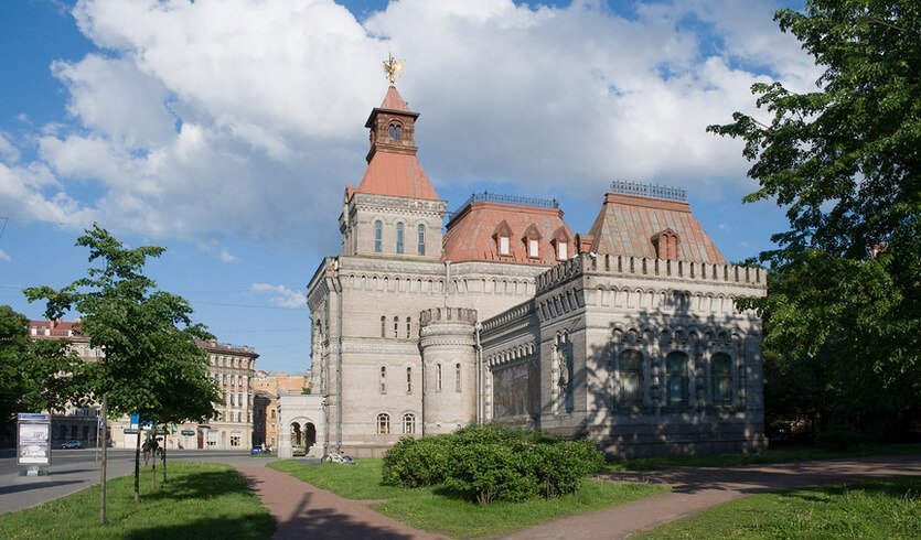 Полководец А. В. Суворов в Петербурге (для заказных групп) – автобусные экскурсии для организованных групп от 450 рублей