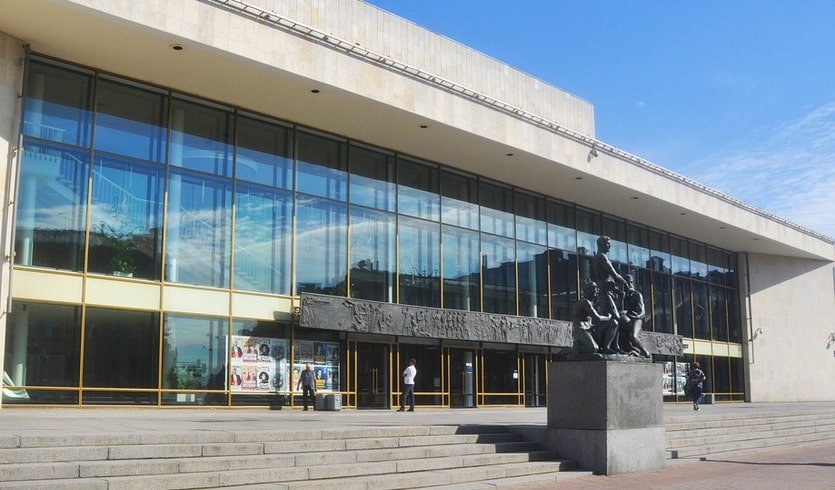 О чём расскажет нам Греческий проспект – фото №1 – Фотобанк Лори/ Ирина Быстрова О чём расскажет нам Греческий проспект – Пешеходные экскурсии от 600 рублей