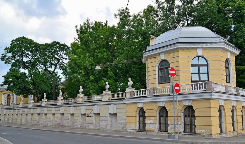 Особняк Бобринских (для заказных групп) — Дворцы и особняки