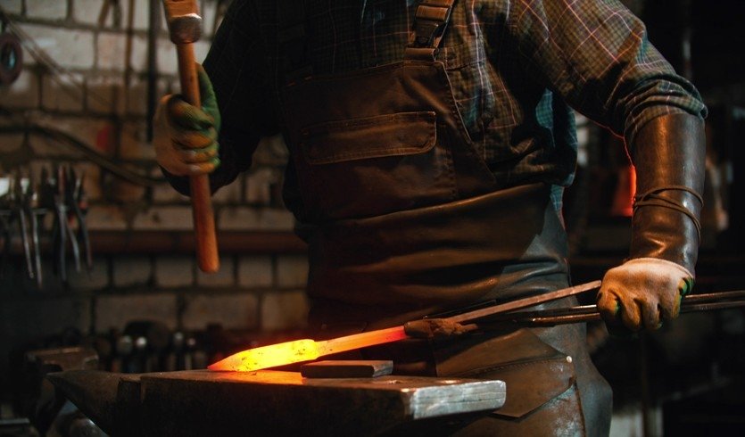 Кузнечный мастер-класс по ковке цельнометаллического ножа – необычные экскурсии от 4400 рублей