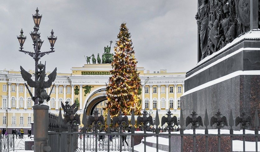 Дворцовая площадь – сборные туры в Санкт-Петербург от 10880 рублей