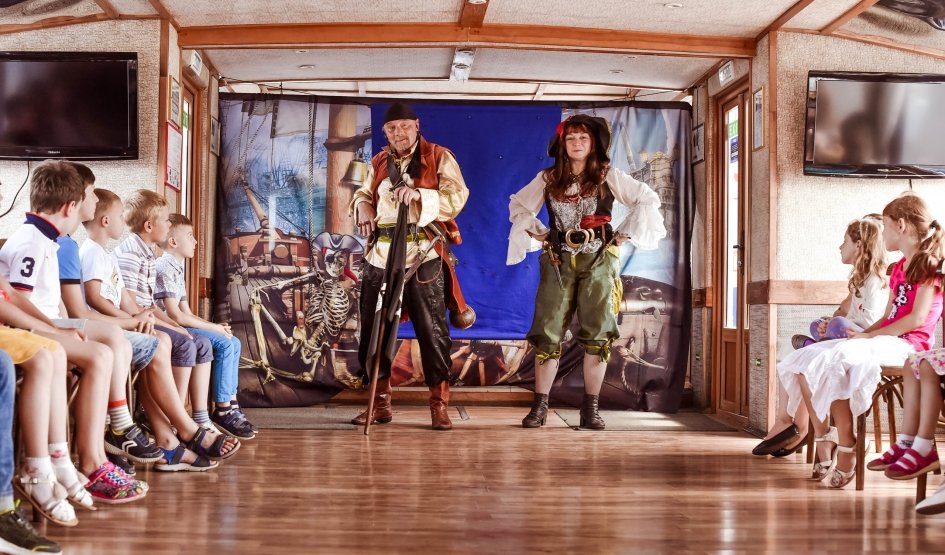 Балтийские витальеры в поисках клада – сборные экскурсии для школьников в Санкт-Петербурге