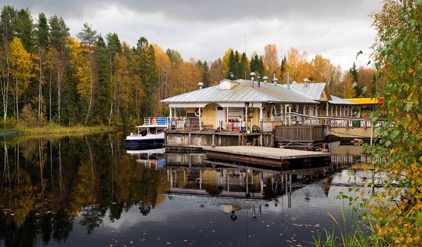 Старинная пристань для пароходов на реке Свирь – тур по Северо-Западу от 2950 рублей Старинная пристань для пароходов на реке Свирь – тур по Северо-Западу от 2950 рублей