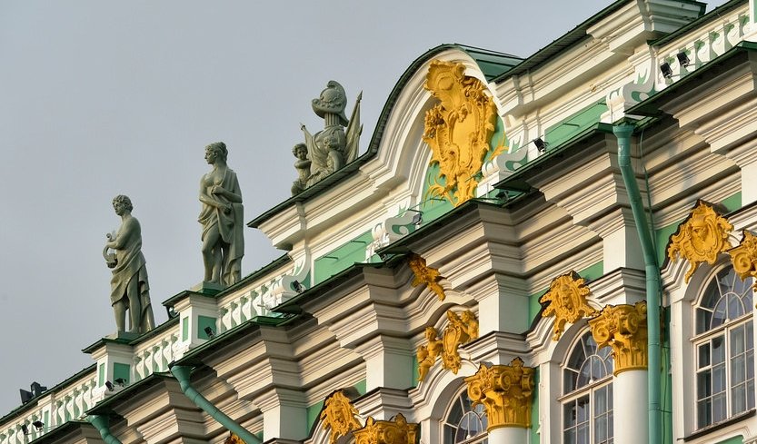 Фасад Зимнего дворца — Экскурсии и программы для детей от 240 рублей