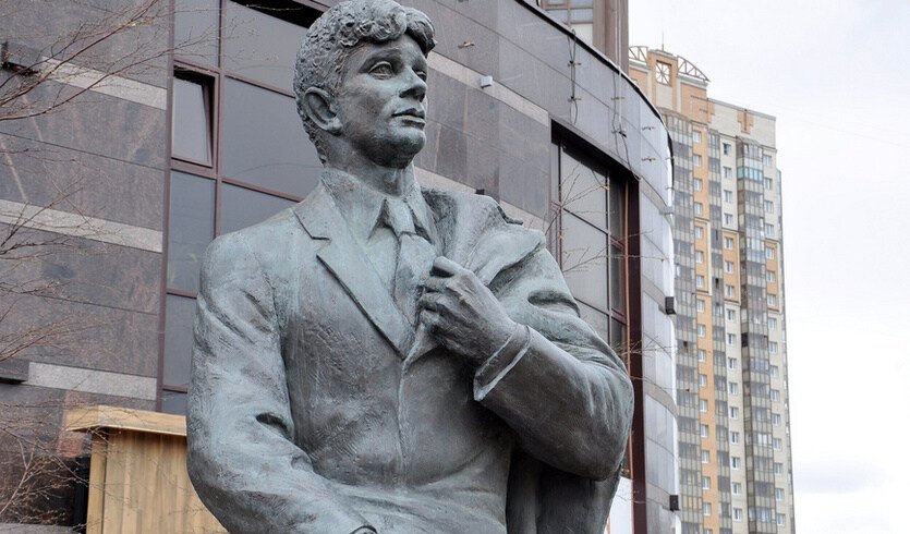 Есенин в Петербурге (для заказных групп) – автобусные экскурсии для организованных групп от 450 рублей