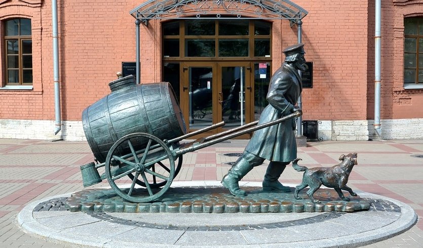 Памятник петербургскому водовозу – экскурсии для школьников от 800 рублей