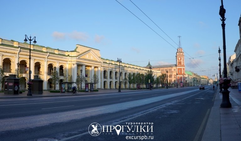 Большой Гостинный Двор на Невском проспекте — Пешеходные экскурсии от 750 рублей
