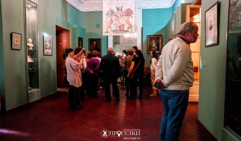 Временная выставка «Венеция вдали…» — интерьерные экскурсии от 950 рублей