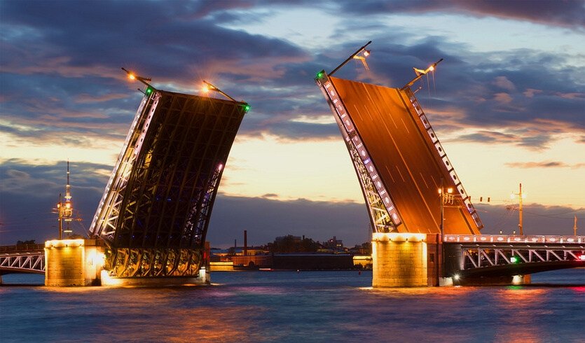Романтика разводных мостов – водные экскурсии по рекам и каналам Романтика разводных мостов – водные экскурсии по рекам и каналам