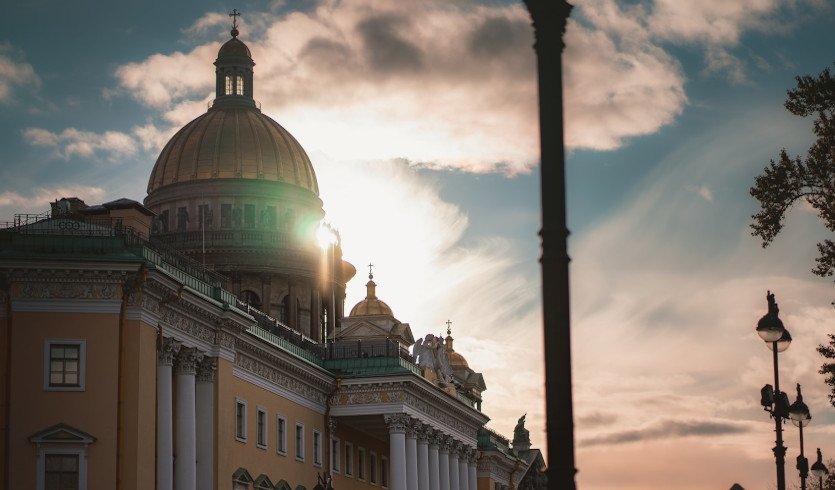 Симфония белых ночей — Фото № 3 — Photo by Serj Sakharovskiy on Unsplash Симфония белых ночей — Индивидуальные туры в Петербург от 20400 руб.